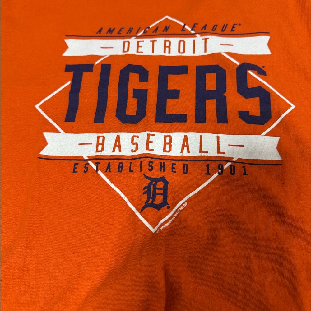 MLB Detroit Tigers tee shirt